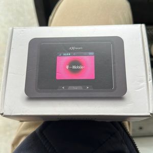 T-mobile jeXtream rg2100 5G Mobile Hotspot
